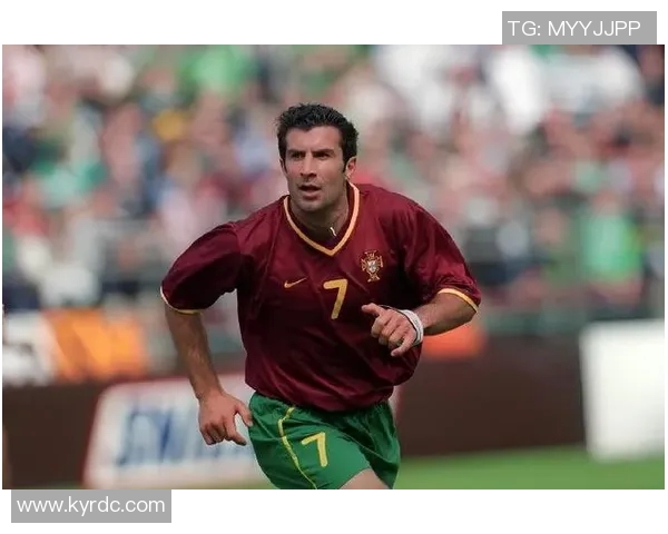 七号球衣传奇：足坛七号球星的辉煌与挑战解析