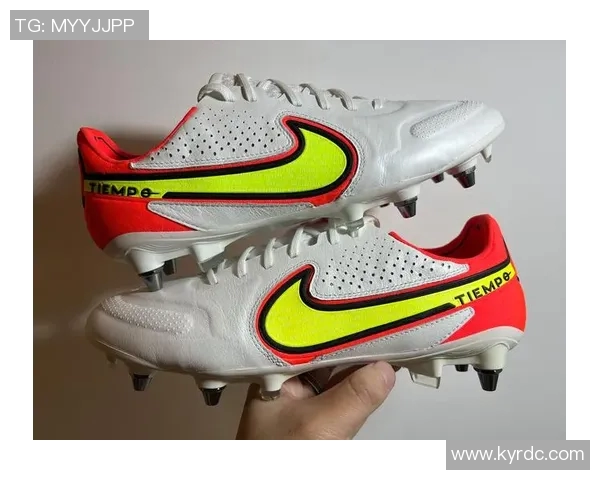 哪些足坛巨星曾经穿过经典的f50刺青足球鞋揭秘球场传奇时刻